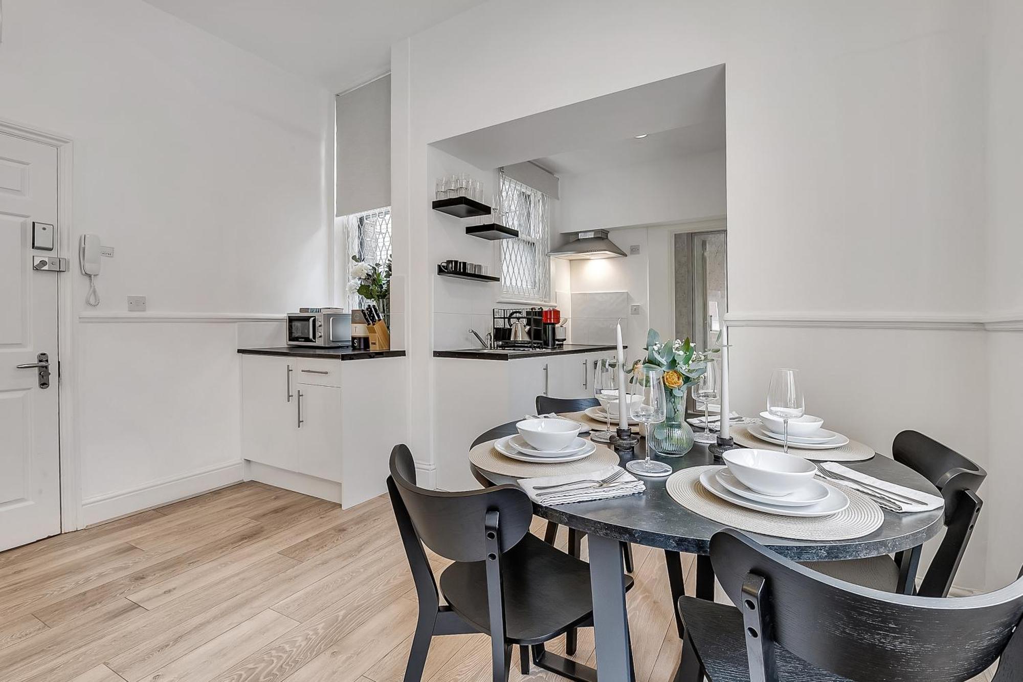 Lovely Kensington Apartments ลอนดอน ห้อง รูปภาพ